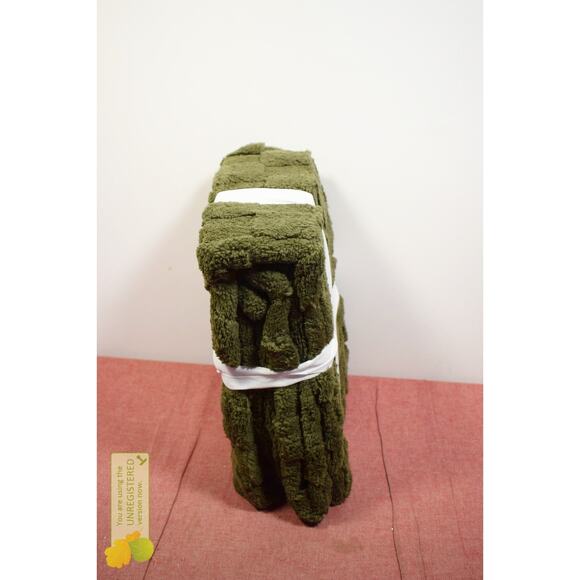 Makers Collective Teen Checkered Plush 50x60" Throw Blanket Army Green* - Picture 3 of 5